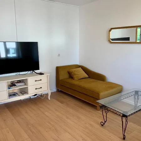Koeniglich & Modern See- Und Zentrumsnah