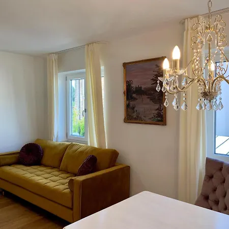 Koeniglich & Modern See- Und Zentrumsnah Apartment Prien am Chiemsee